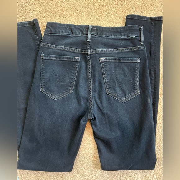 MOTHER denim - the looker high waisted dark navy jeans. Size 26 - Picture 2 of 5